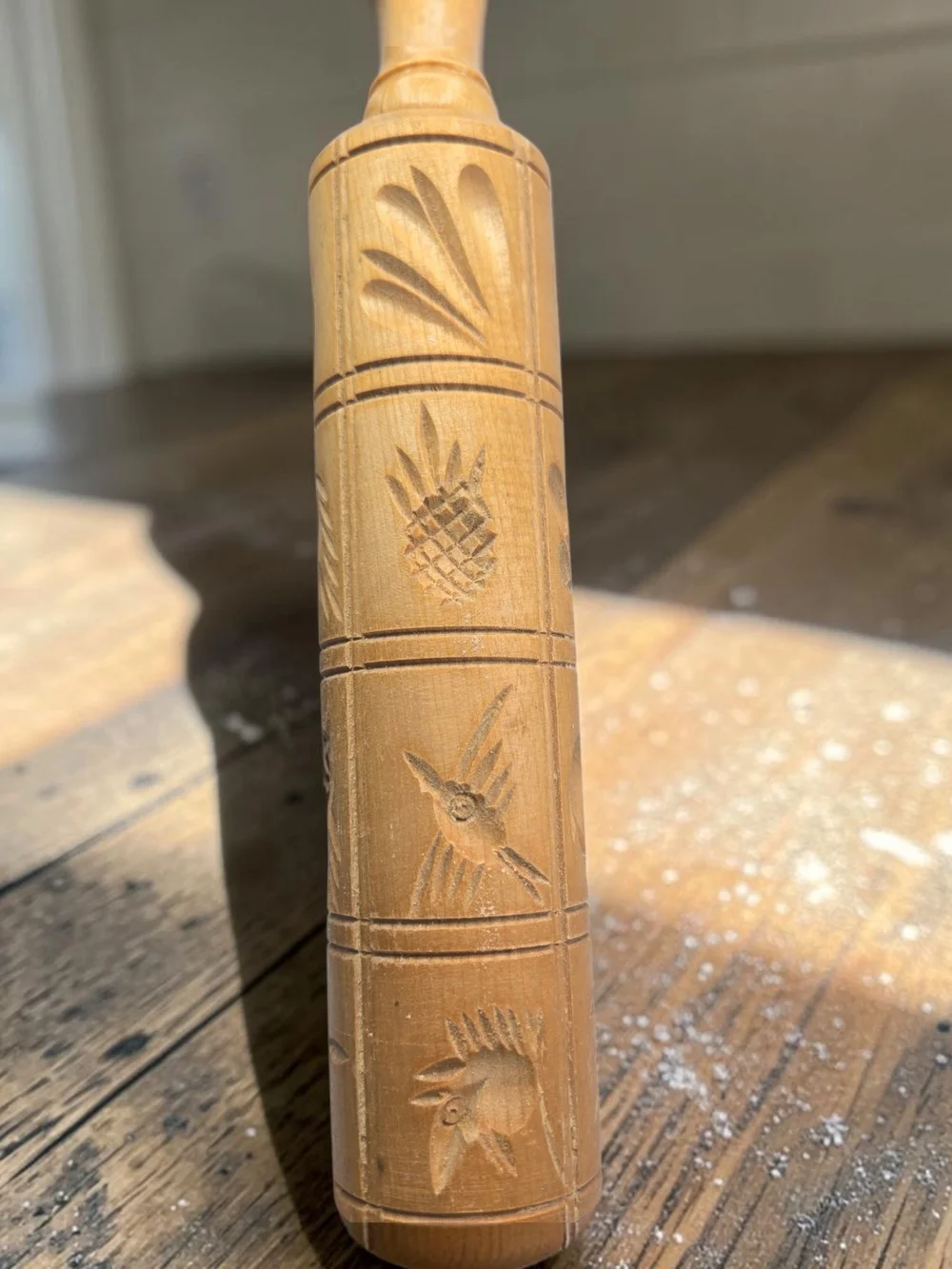 Vintage Carved Wooden Rolling Pin Folk Art Springerle Cookie Embossing 18
